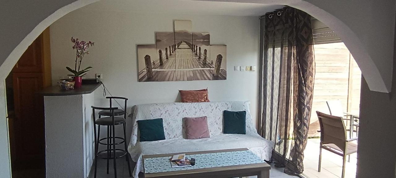 Charmante Maison Avec Piscine Anneyron Экстерьер фото